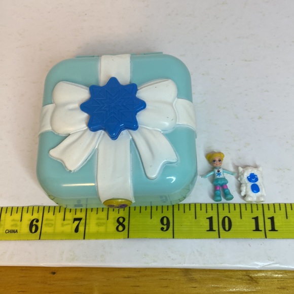 Polly Pocket Hidden Hideouts Frosty Fairytale - Picture 9 of 9